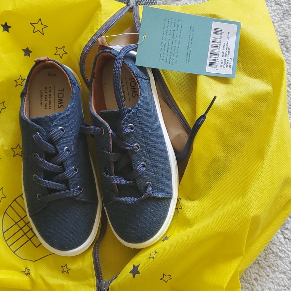 Toms kids boy shoes size 12